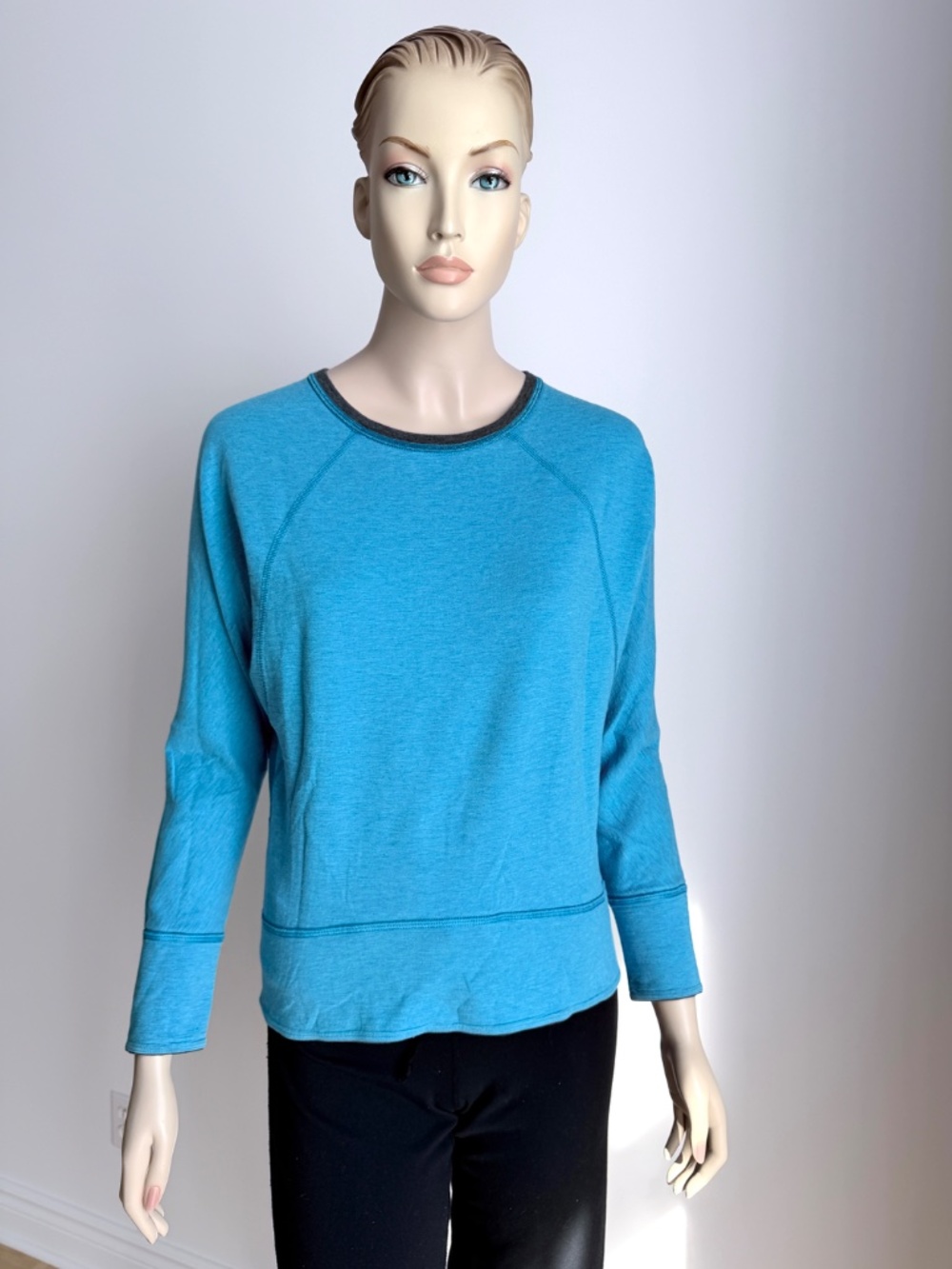 Lululemon Time Out Crew Reversible - Picture 2 of 15